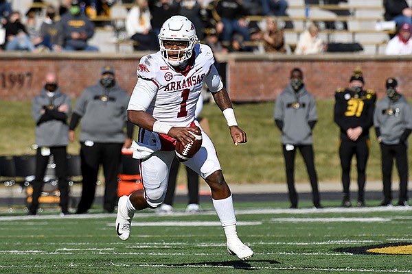 BBakerHogs's tweet photo. Arkansas will be breaking out the ALL WHITE uni combo today! ❄️ https://t.co/JsqXIZEXrT
