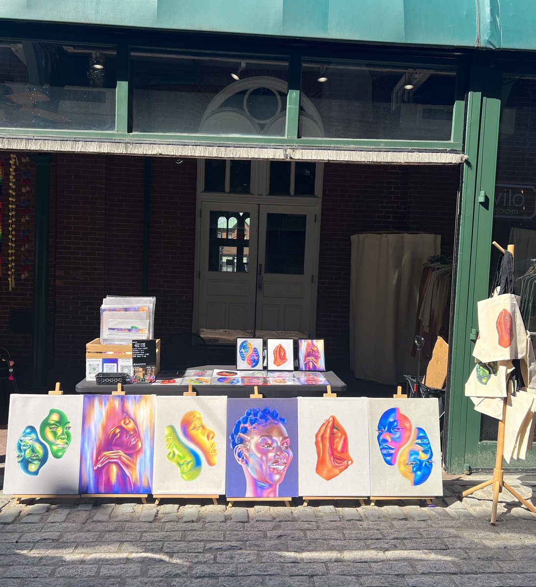 Love my pop up days 🤍