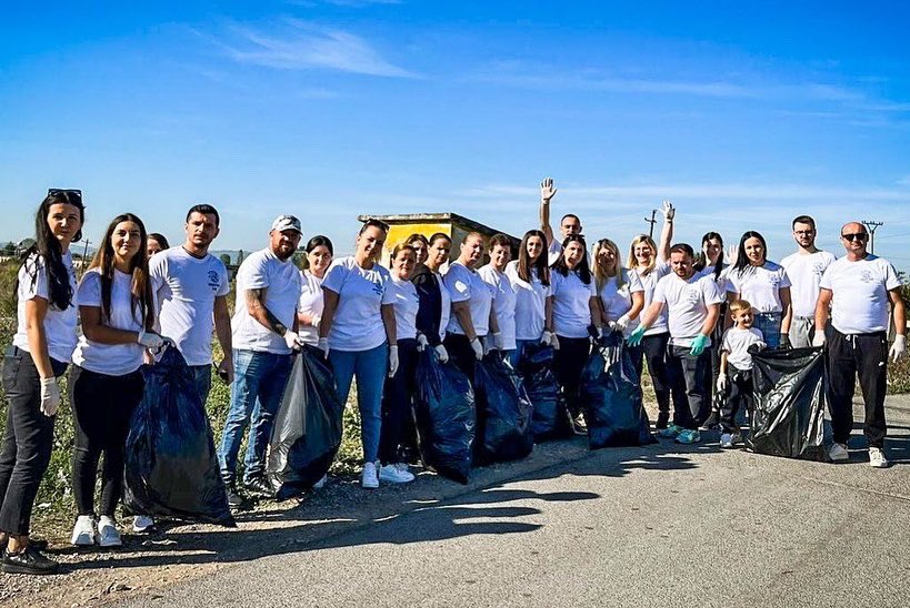 BGonxhja's tweet photo. Fundjavën e shkuar nuk na lanë kushtet atmosferike, por ne nuk dorëzohemi lehtë! Sëbashku me vullnetarët e @GreenCityAlb @LetsDoItAlbania u organizuam edhe më fuqishëm këtë 24 Shtator, për një mision fisnik që na bën krenar e që i detyrohemi vetes, shoqërisë dhe fëmijëve tanë! 🥰 https://t.co/xreXcz5DGQ