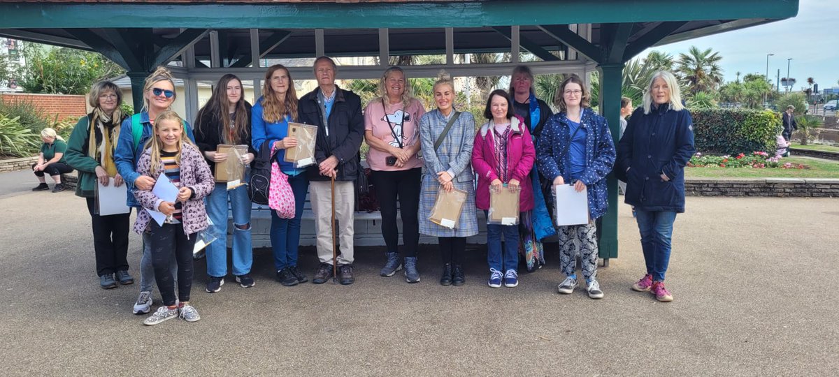 dawlishwalk's tweet photo. Our third walk of Saturday was led by local artist Angie Jenner - walk and draw along the seafront. Great turnout. If you missed it today have a good look through the programme as it is repeated during the week! https://t.co/dDgXumZKrZ https://t.co/LIClPWqHaZ