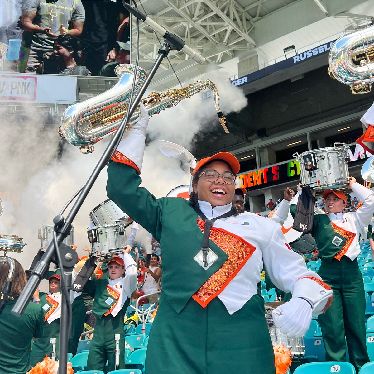 Frost Band of the Hour tweet media