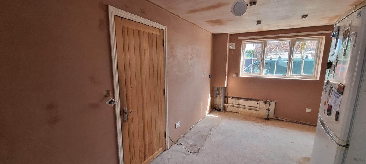 GaVinciPlaster's tweet photo. Living room/Kitchen reskim in Havant
#plastering #plasteringuk #plaster #plasterwalls #plasterceiling #plasteringlife #plasteringtools #plasteringwork https://t.co/YfKsozOKGw
