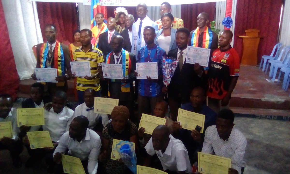 KabaseleMbombo's tweet photo. Lors de la collation et remise des brevets aux nouveaux défenseurs et inspecteurs des droits de l'homme au sein de notre ONG par notre responsable, 17 ème promotion et les images vous en disent plus : https://t.co/ikxEuseH1a