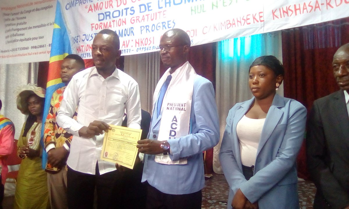 KabaseleMbombo's tweet photo. Lors de la collation et remise des brevets aux nouveaux défenseurs et inspecteurs des droits de l'homme au sein de notre ONG par notre responsable, 17 ème promotion et les images vous en disent plus : https://t.co/ikxEuseH1a