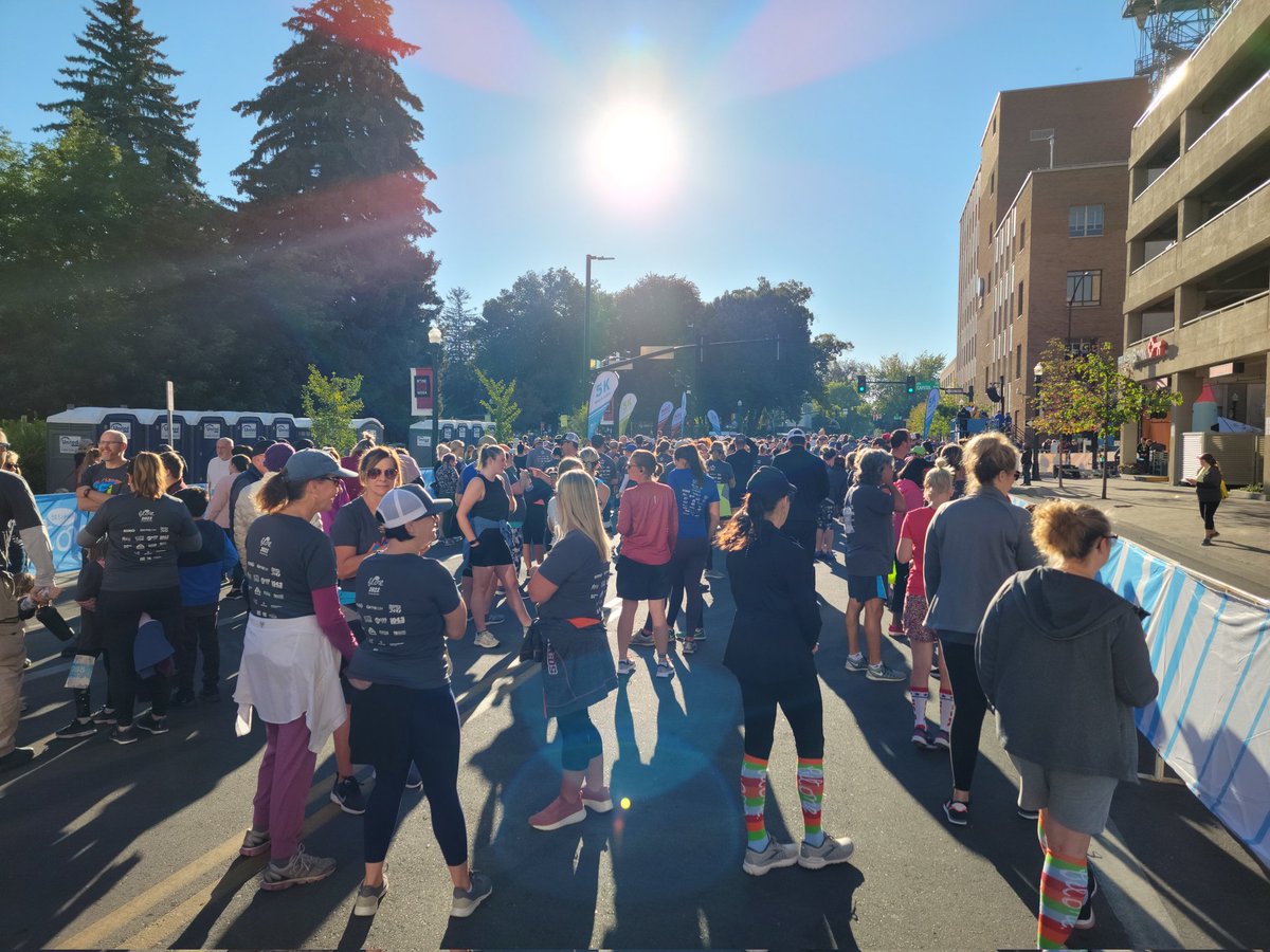 steelsandgaming's tweet image. At the FitOne race in downtown Boise. Let's see if I can finish 🤣🤣🤣 #fitone #fitoneboise @FitOneBoise