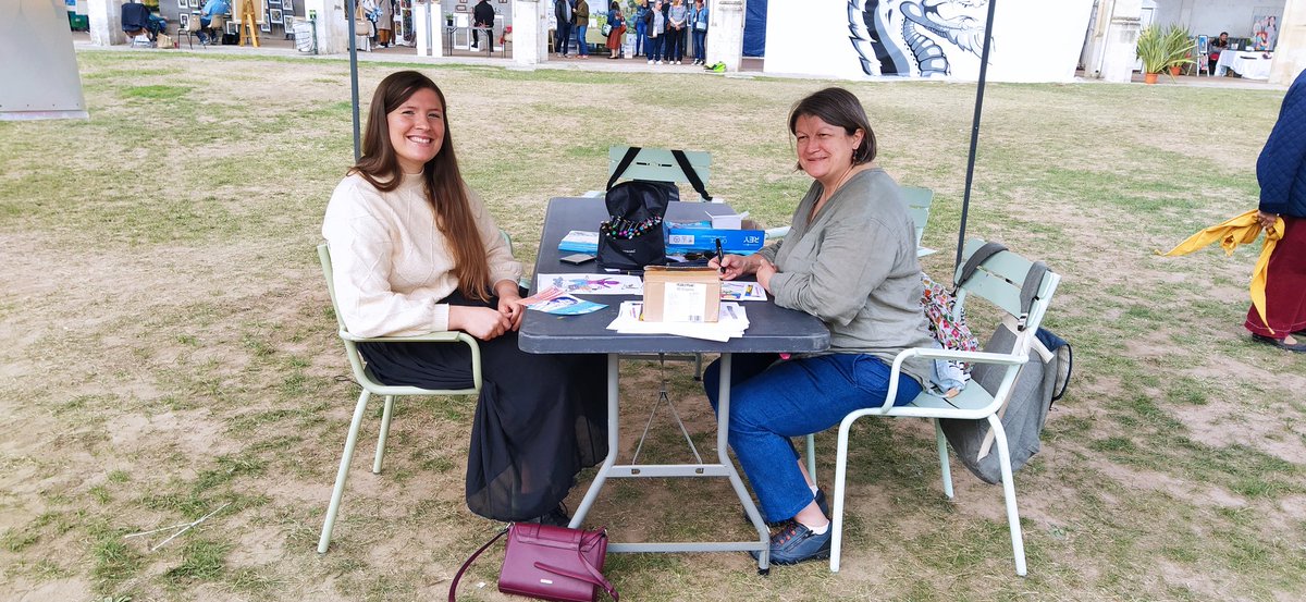 O'SEM en place pour accueillir les enfants lors de la manifestation solidaire Art&amp;Com au Campo Santo.  Merci aux organisatrices et aux artistes de nous avoir désignés comme association bénéficiaire ! Venez nombreux, 10h-19h ce samedi et dimanche