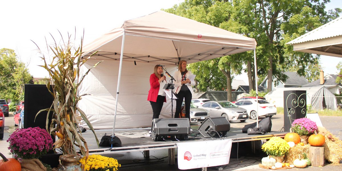 unitedwayemca's tweet photo. More proof there's a lot of #LocalLove in #StThomasOnt! So glad we could be #ReUnited and share with neighbours in need at thursday's #3MHarvetLunch. https://t.co/rrWkH9wWRN