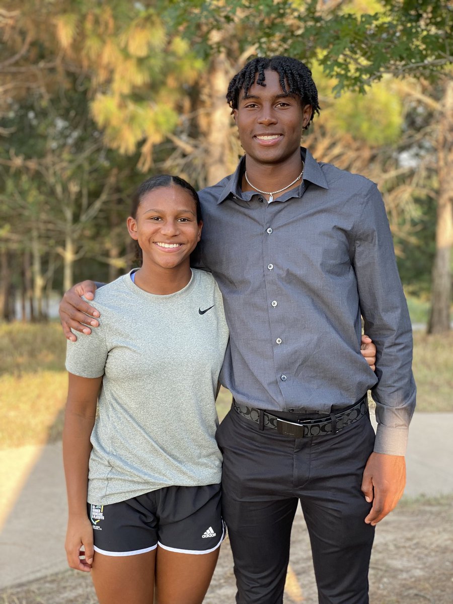 jerri_stjohn's tweet photo. What a week! Birthday girl and homecoming court @sweats_micah! I am one happy and blessed momma ❤️ https://t.co/jPvow5WabT