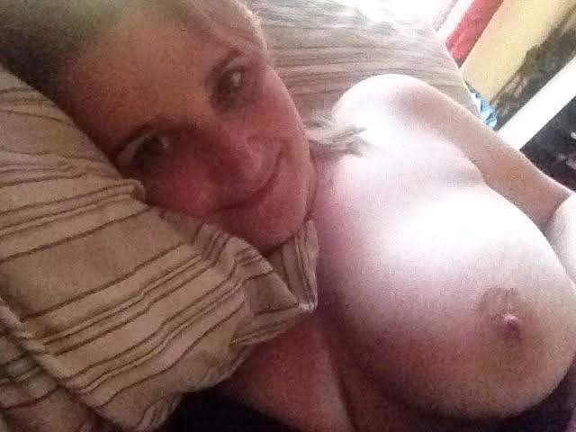 69whitetail's tweet photo. @TheBakersDozenn @jenny_hotstuff https://t.co/BehePpKvXd