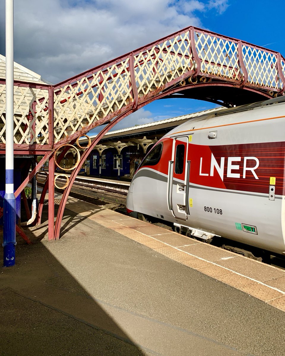 MichaelSadgrove's tweet photo. Anglo-Scottish #Azumas diverted on to the #TyneValleyLine this weekend. A London-Aberdeen service passes through Hexham. @LNER @TVCRP @TVLRUG https://t.co/LfQL3PSQus