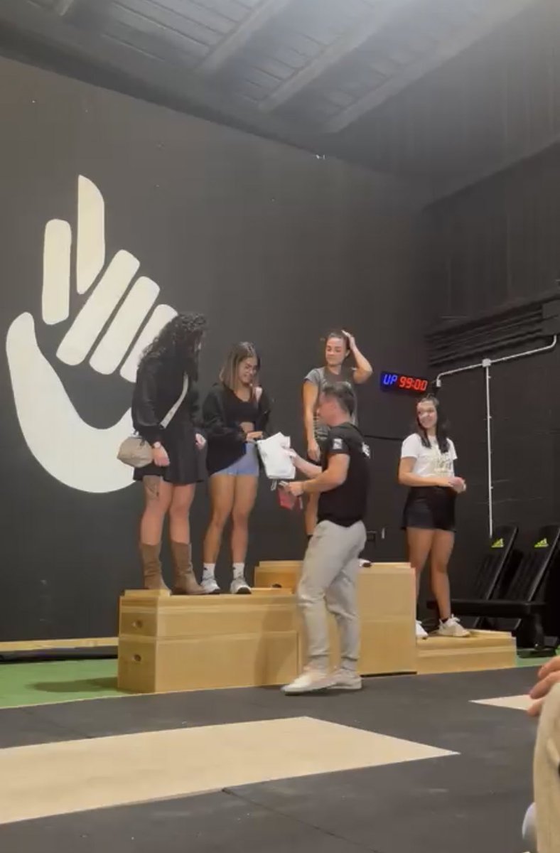 maymoraales_'s tweet photo. mi primera competición y segundo puesto, orgullosa y feliz 🏋🏽‍♀️🫶🏼 https://t.co/7QZKeOzSwT