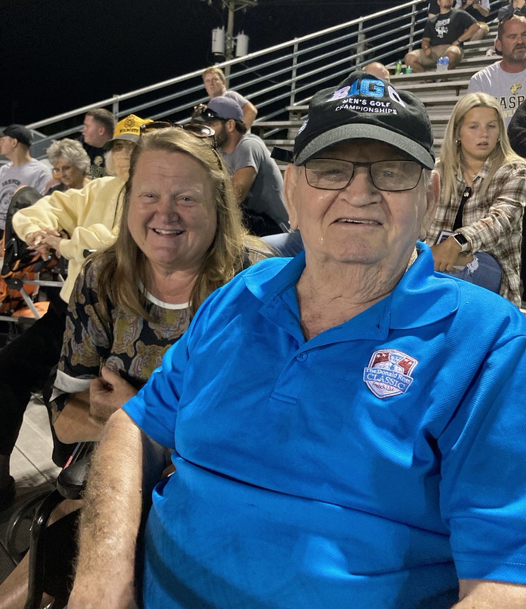 StCharlesHC's tweet photo. Resident Alf had a great time at a Friday night football game! Go, fight, win!
🏈 🍁
#fridaynightlights #eveningouting https://t.co/Iqx5PMZZFe