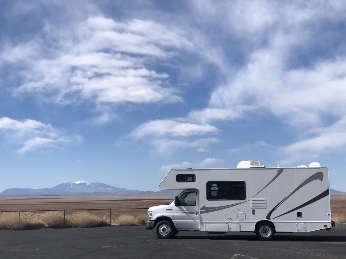 GoodSam's tweet photo. You and I both know the best way to see the country is by RV...
Rent this Class C and start exploring with #GoodSamRVRentals → https://t.co/ahyKLtwQdt https://t.co/JQEhVdT17V