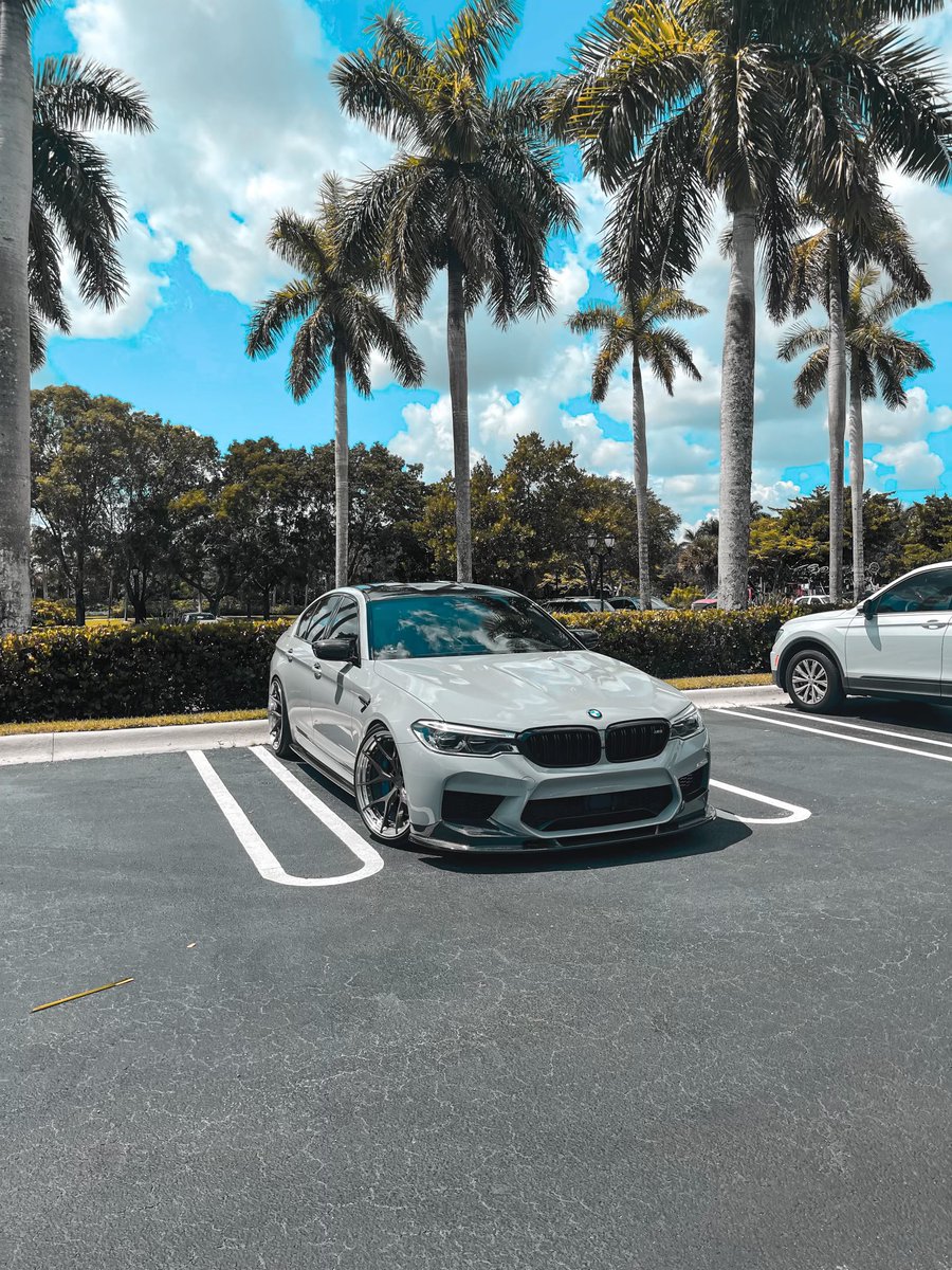 ZackRomano14's tweet photo. My M5 Comp build https://t.co/HgkA703uiL