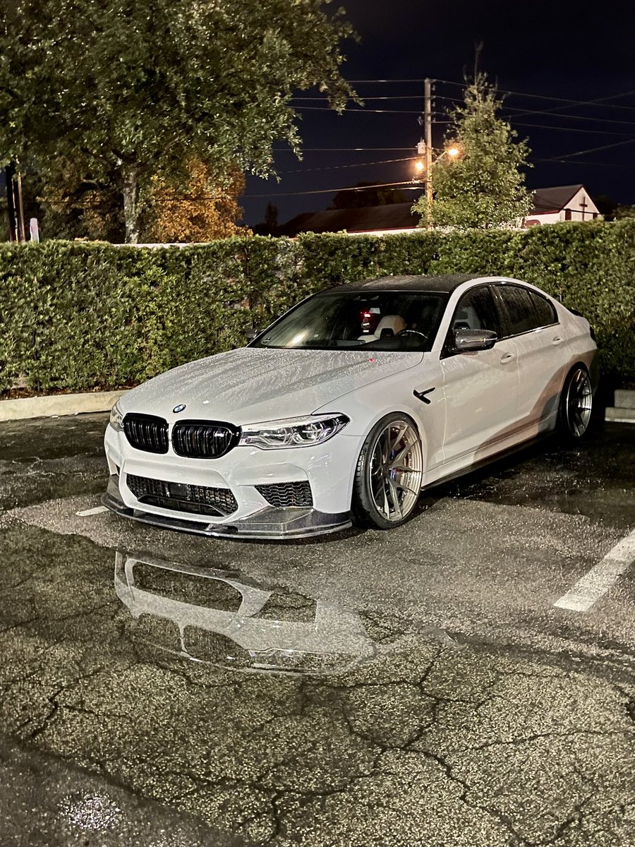 ZackRomano14's tweet photo. My M5 Comp build https://t.co/HgkA703uiL