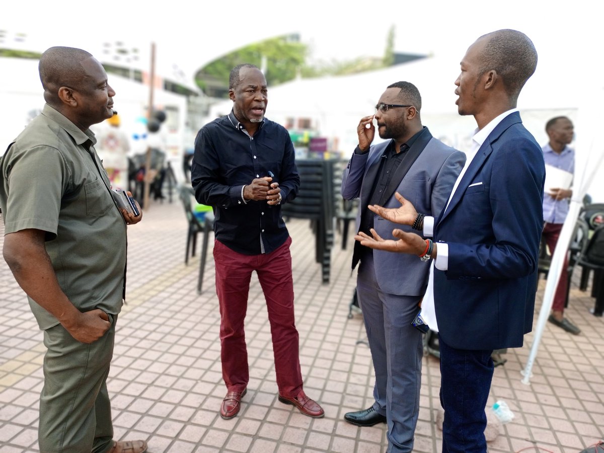 🔴 Les compétences numériques au service de la Nation.

Au travers de ses initiatives ainsi que celles de ses membres, RAN apporte une VALEUR ajoutée auprès des institutions étatiques comme organe consultatif dans la prise de décisions dans le secteur de la gouvernance numérique.