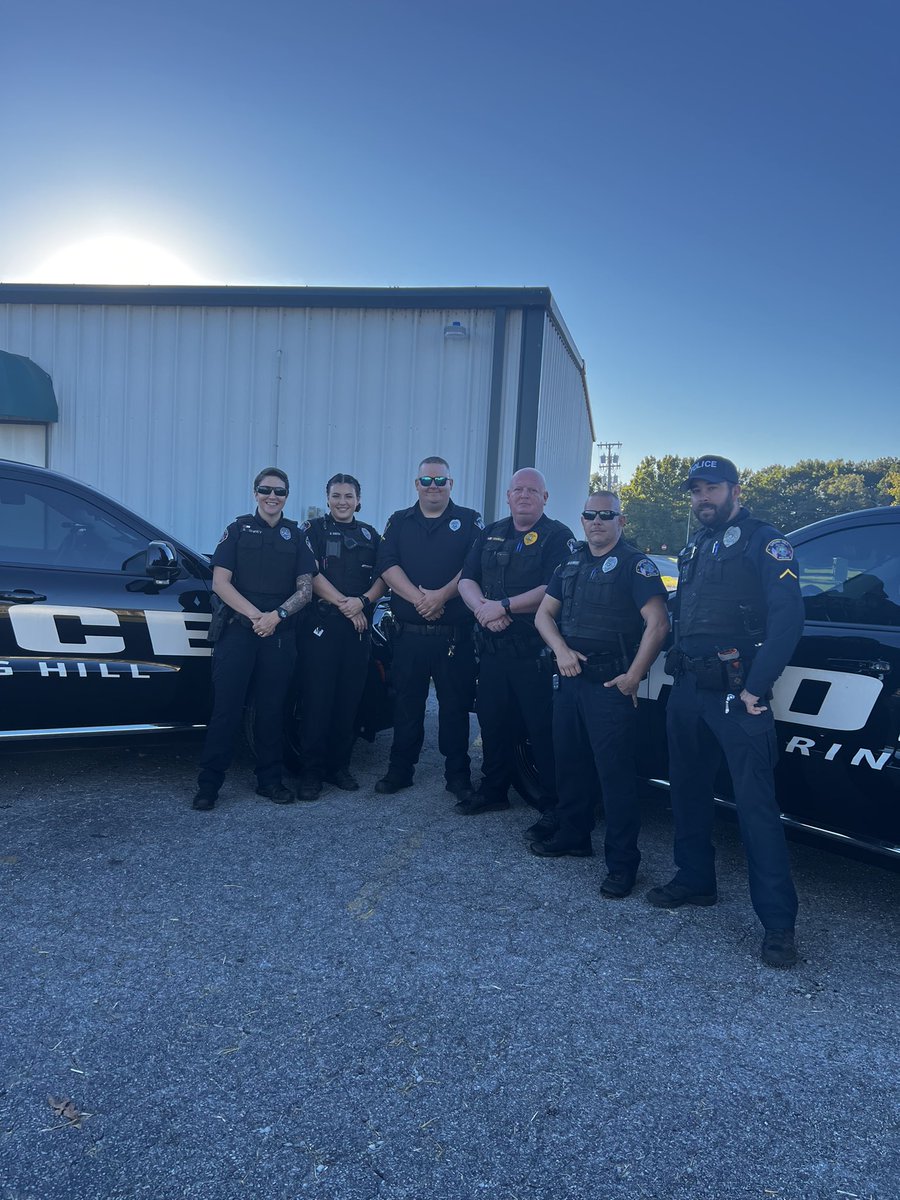SHPDTN's tweet photo. Last night SHPD officers participated in the #HandsAcrossTheBorder initiative in Giles County with partner agencies through the @TNHSO.We are committed in taking intoxicated drivers off the streets. https://t.co/C7kBM3JqXG