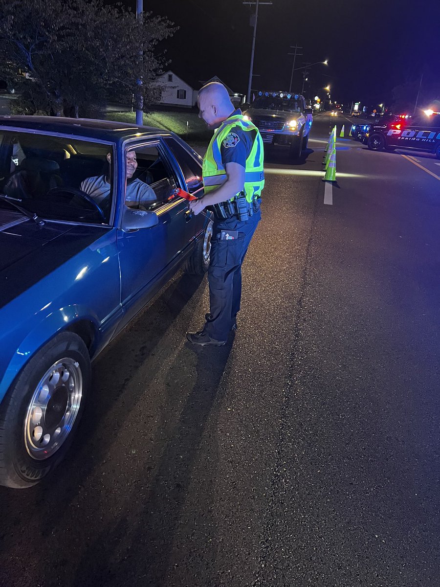 SHPDTN's tweet photo. Last night SHPD officers participated in the #HandsAcrossTheBorder initiative in Giles County with partner agencies through the @TNHSO.We are committed in taking intoxicated drivers off the streets. https://t.co/C7kBM3JqXG