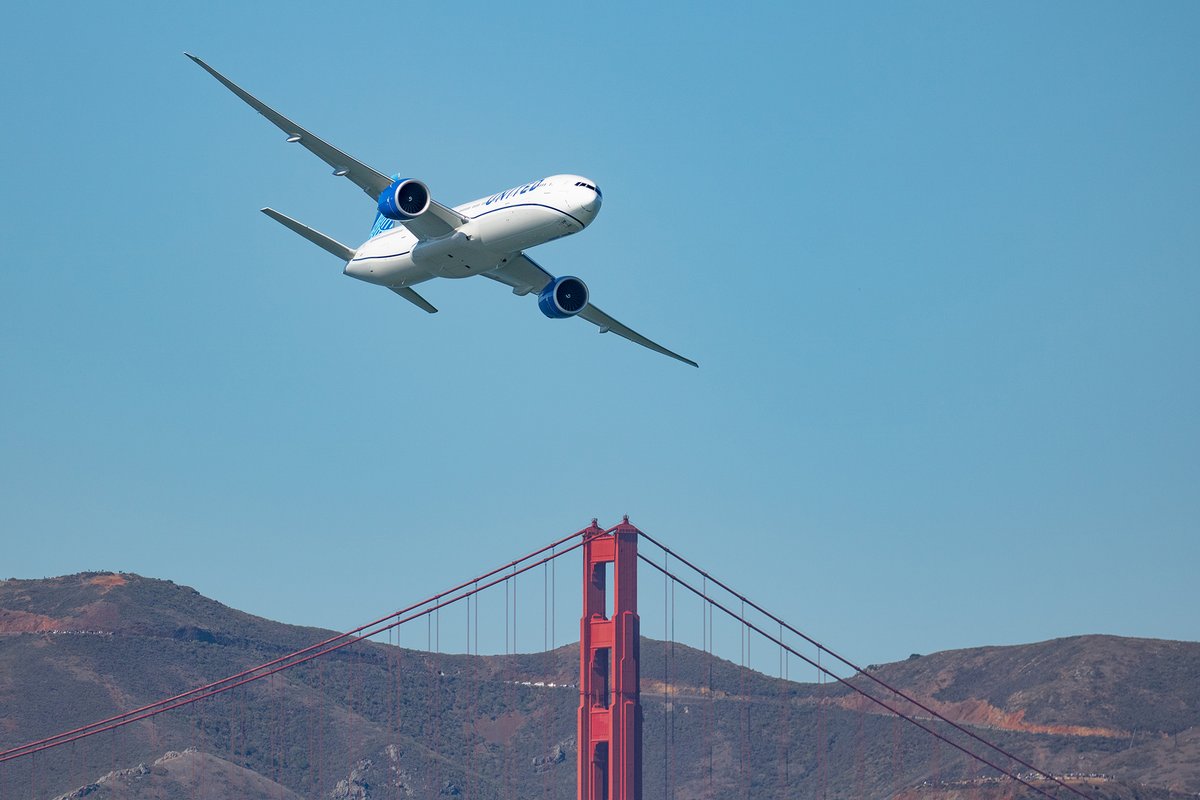 Today's your last chance to bid on an epic <a href="/FleetWeekSF/">Fleet Week SF</a> experience! Watch <a href="/BlueAngels/">Blue Angels</a>, United's 777 flyover and more from the United chalet. Bid now: uafly.co/fleetweeksf2022