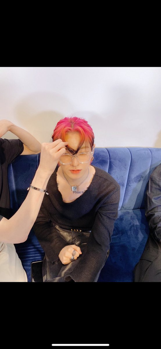 LostStars1109's tweet photo. Awwww Subinie is first to post for Sese on his birthday🥰 He wants us to wish Do Kitty Happy Birthday and celebrate with him lots today🥺
Our two precious kitties!!!💙🐈🐈⬛💛
#천재애옹_한세_생일이다옹
#HBD_DXHXNXE
#HANSE #한세 #SUBUN #수빈 #VICTON https://t.co/FAo41maMFr