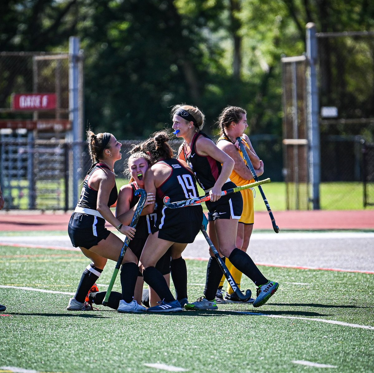 IUPfieldhockey's tweet photo. .@Jesskdavidsonn GO CRAZY!!!! 

With that one, we lead 4-1 with eleven minutes left in the match! 😁

#TalonsUp https://t.co/cQFsXCqHtS