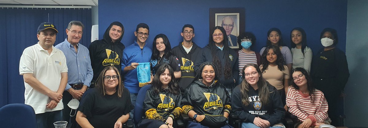 interactfeeds's tweet photo. Reunión de la representante del distrito 4240 con el club Interact de Panamá. https://t.co/J9KQBbhAJB