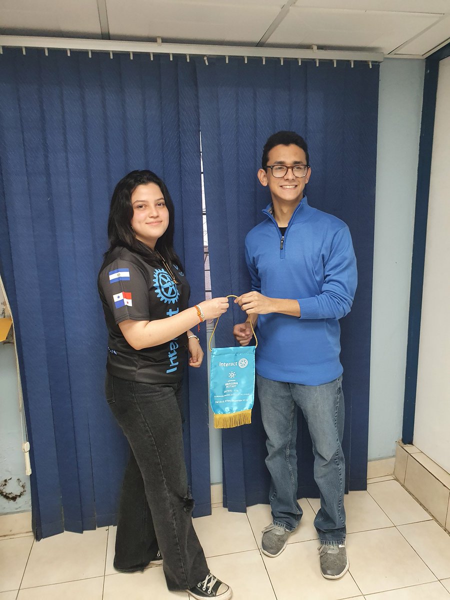 interactfeeds's tweet photo. Reunión de la representante del distrito 4240 con el club Interact de Panamá. https://t.co/J9KQBbhAJB