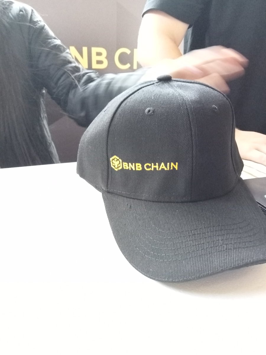 cuervoviajeroco's tweet photo. #PlatziConf #BNBchaincolombia 100% cripto https://t.co/U79M9MZmBj