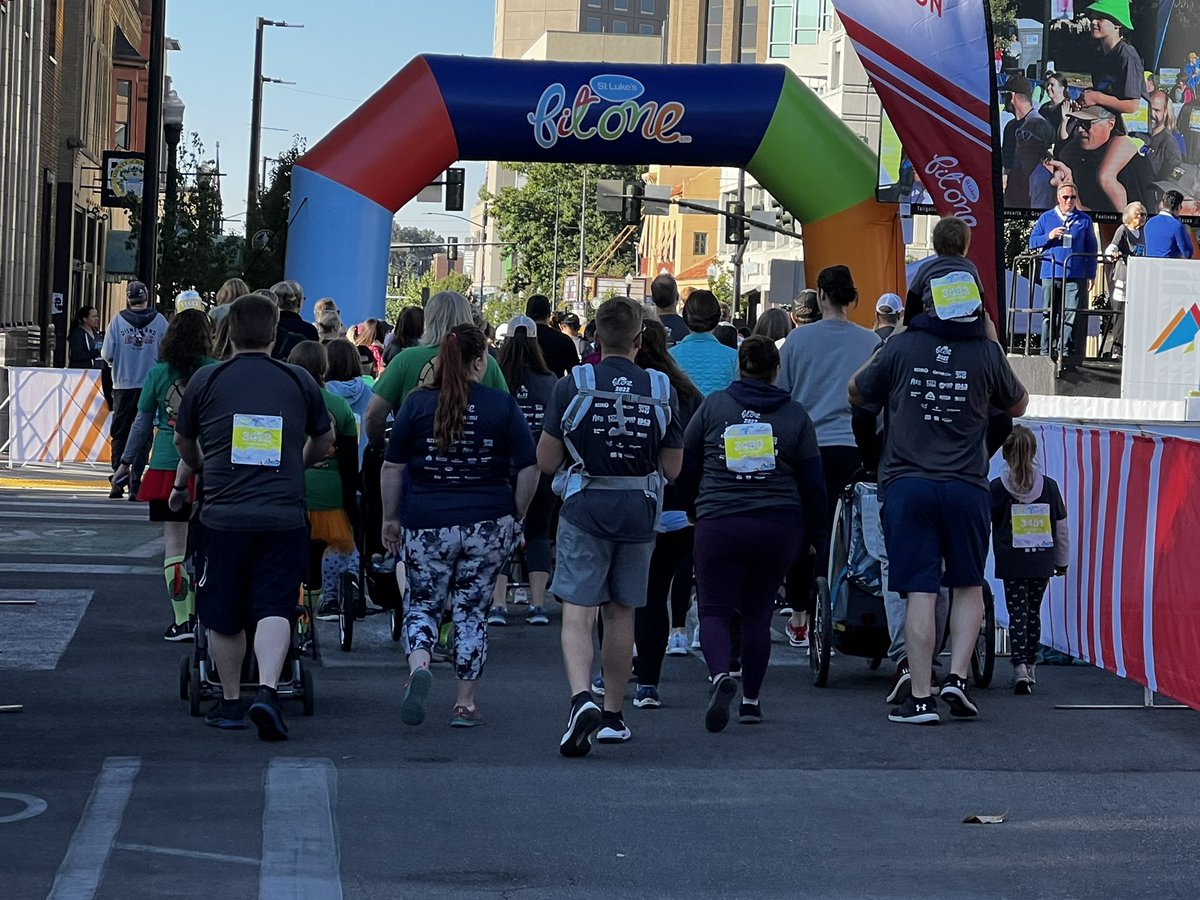 StLukesPR's tweet photo. What a beautiful morning for @FitOneBoise! The energy has been amazing! https://t.co/wMWqEE3lZj