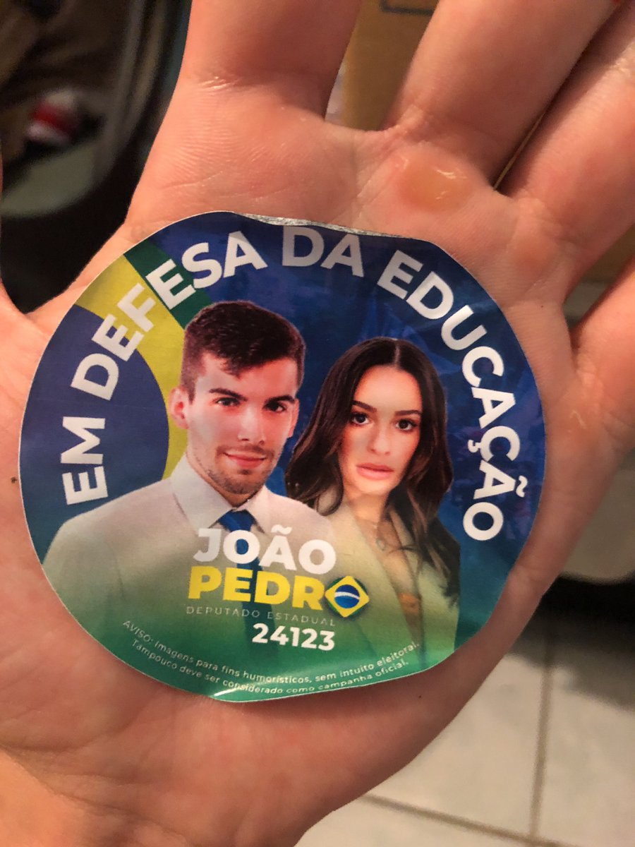 EDENB0Y's tweet photo. pouco gays tem um cérebro tão especial https://t.co/SwDnSYCUIC