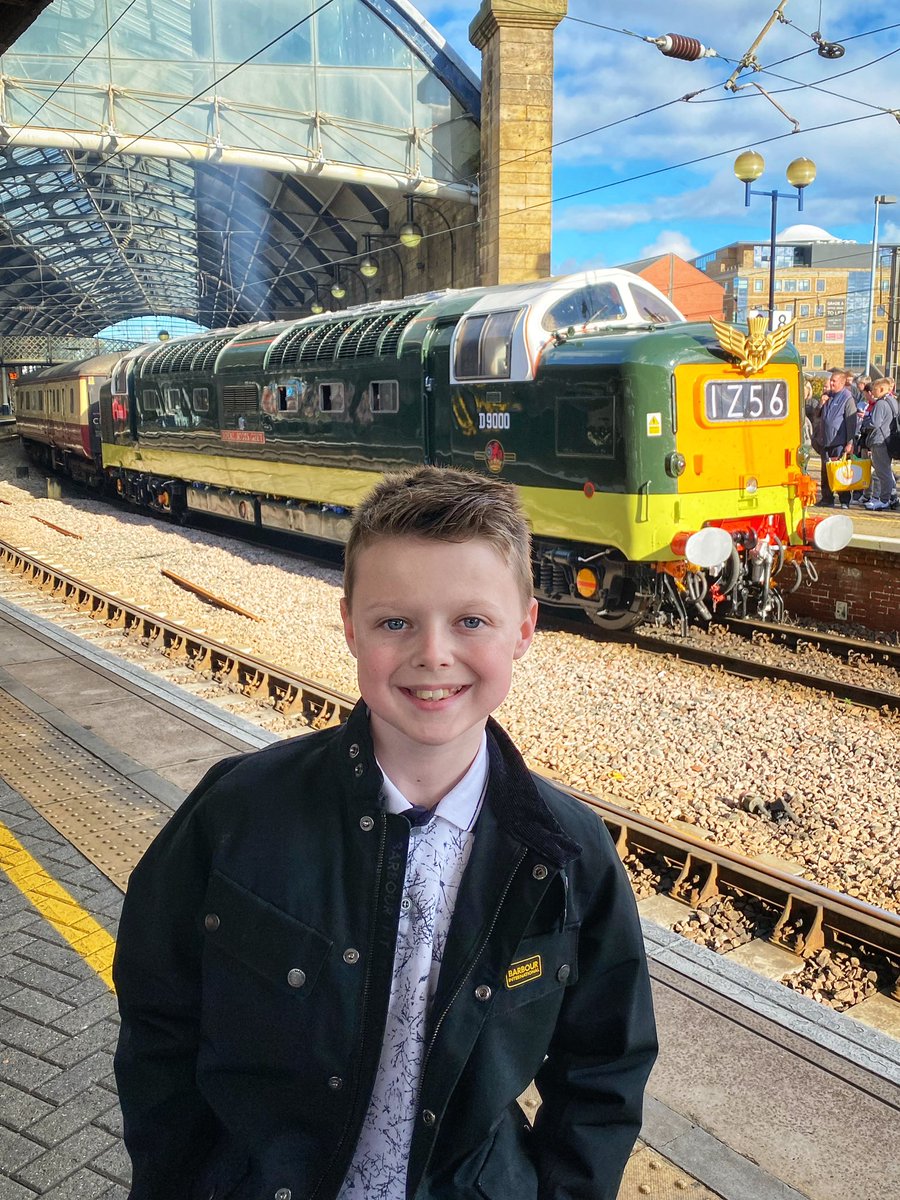 Some proper traction at Newcastle today, made the boys day seeing this <a href="/LocoServicesGrp/">Locomotive Services Group</a>