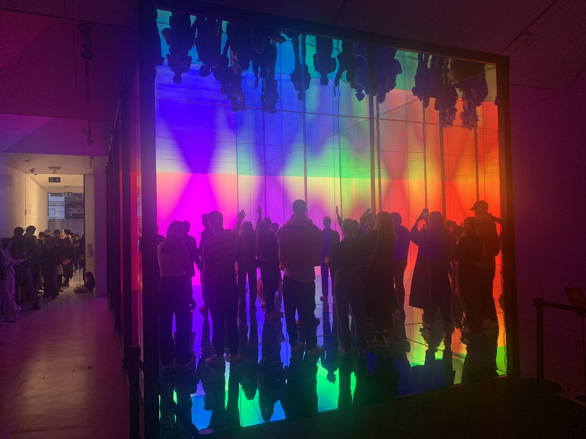 SumsionMichael's tweet image. INTO SIGHT, Sony Design’s LED screen art installation at Cromwell Place today #LondonDesignFestival @CromwellPlaceUK @Sony #intosight #ldf22 @BromptonDesign @L_D_F