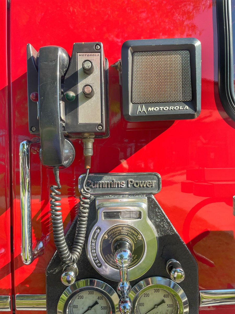 CFD_Alarm's tweet image. Loved seeing the ‘58 @charlottefire @FireSeagrave on Thursday at Fire Headquarters! #Beautiful #Engine23 #CFDpride #SendingTheSwarm