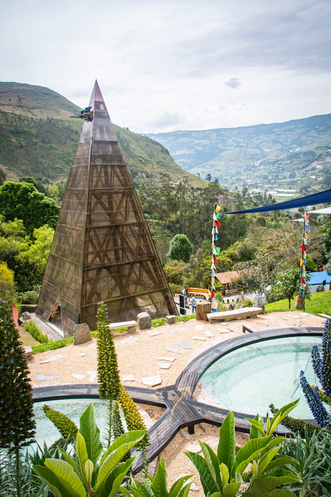NuevoTiempoCue's tweet photo. #TURISMO
La Pirámide de la paz más grande del Mundo está en #Paute, tiene 23 metros, está ubicada en el kilómetro 4,5 de la parroquia Dug Dug en la hostería Tosa Blue Mountain.
Detalles aquí:  https://t.co/zBPFFRUWxY https://t.co/Pbcqyg7o1o