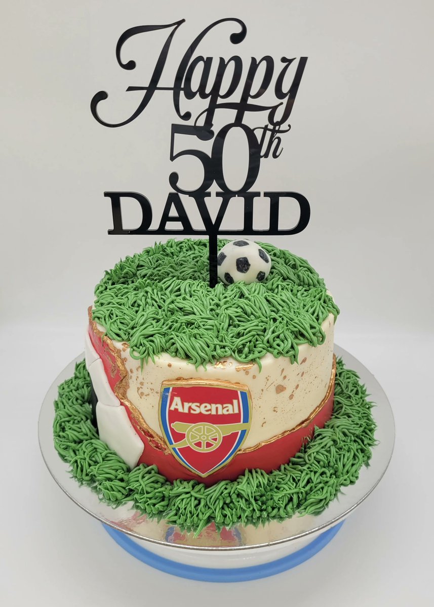 LoveenBakery's tweet photo. An Arsenal cake for David's 50th birthday 
Three layer vanilla buttercream cake 
#arsenal #arsenalcake #arsenalbirthdaycake #50thcake #50thbirthdaycake #vanillacake #buttercream #vanillabuttercreamcake #dublincakes #shopsmall #supportlocal https://t.co/bkhqOQbRDe