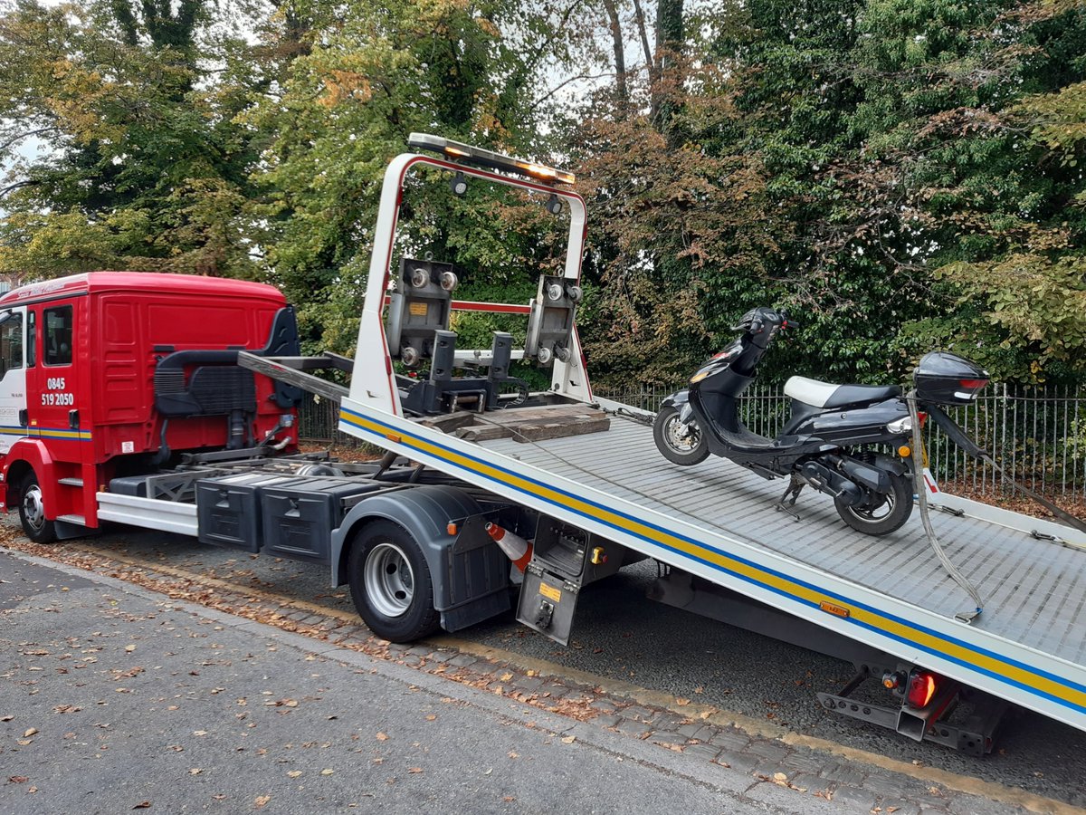 PoliceCrewe's tweet photo. Officers have seized this moped today for being seen driven with no insurance.
#CrewePolice #CreweWest #WeCare #VehicleSeized #NoInsurance #NoMOT https://t.co/S7My13WXiM