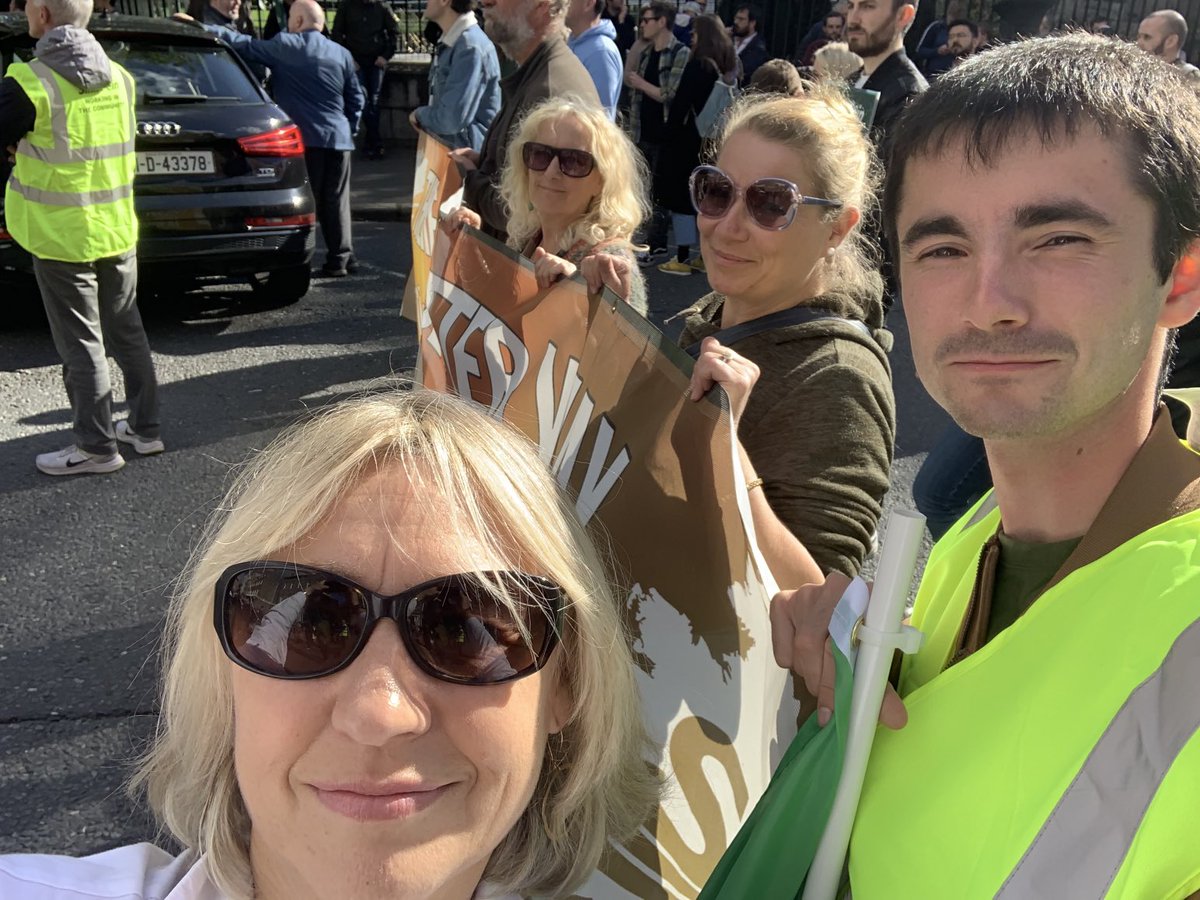Rosie Ní Laoghaire tweet media