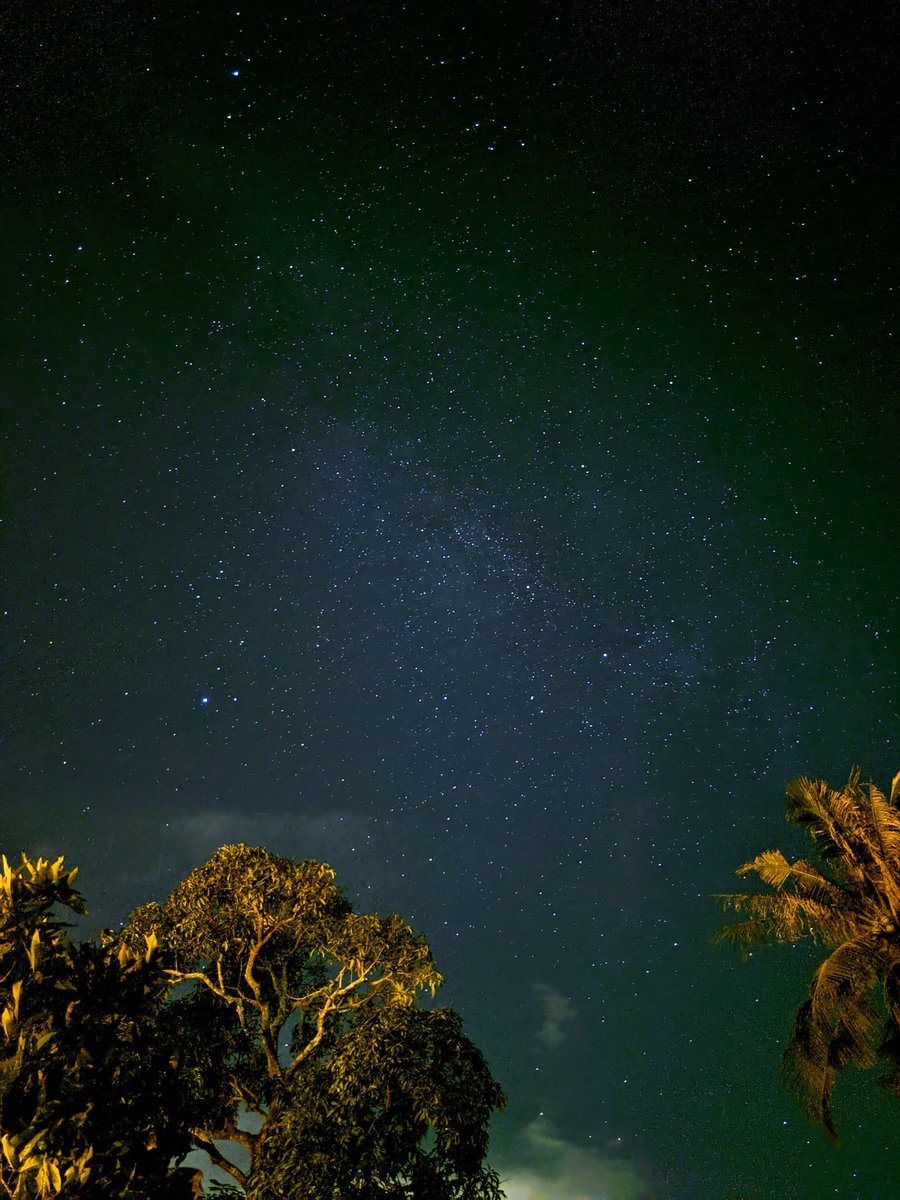 ChiefPitt_'s tweet photo. And it is He who placed for you the stars that you may be guided by them through the darknesses of the land and sea. We have detailed the signs for a people who know.

(6:97)
#Astrophotography #mobilephotography
#teampixel https://t.co/rmBjzgjyBX