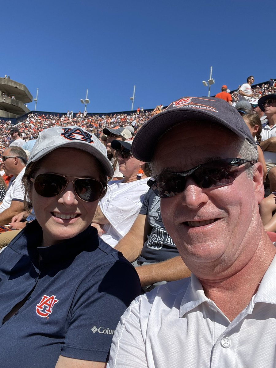 AnnePeck's tweet photo. Parents weekend 2022 @AuburnU #WarEagle https://t.co/7rP1SRJnTa