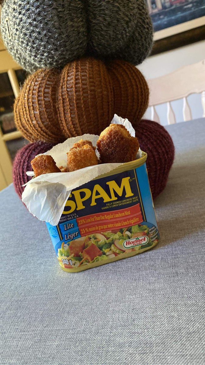 RSFreshmen's tweet photo. 🎃 Thread time 🎃
Drop a pic of your game day snack(s) or meal(s) below as the day goes on.
My appetizer to start off the day … deep fried spam
#NCAAFB #RSFreshmen🔴👕 #RSFNation #CollegeFootball https://t.co/35Hdw9TnEf