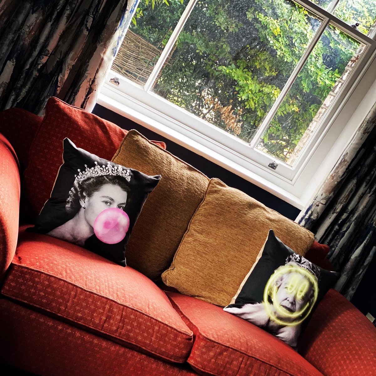 bookgiftblogger's tweet image. We love these #queencushions from @InkAndDrop #cushion #cushions #interiordesign #softfurnishings #contemporaryart