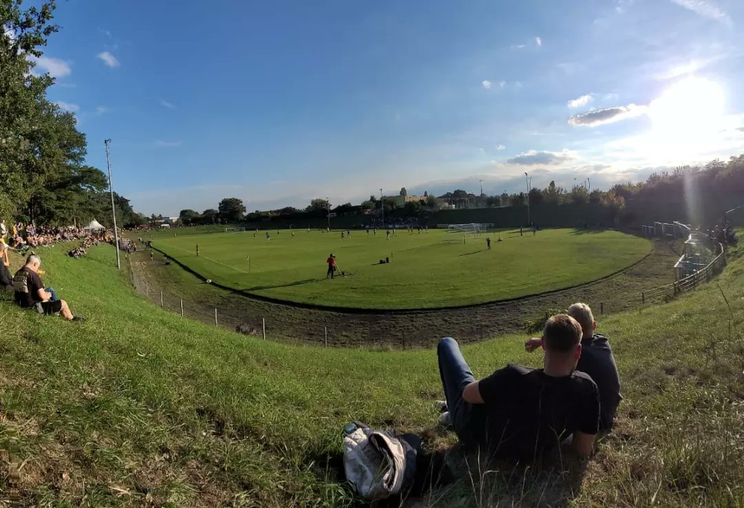 FreitalonTour's tweet photo. Sachsenpokal
Wurzen vs SGD 0:11
Enge Kiste man #sgd1953 #ftlot #sachsenpokal #wurzen #fightergirl #tina #immermituns #fuckcancer Shots by Ilse Pellegrini 🔥 https://t.co/HMCoNbsXIJ