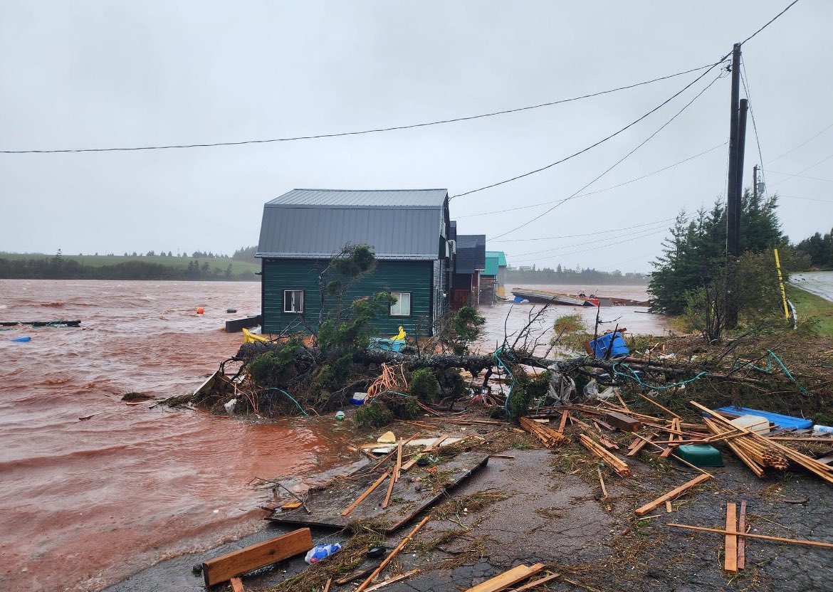 svdick's tweet photo. Update from Stanley Bridge, PEI. My heart goes out to all the families affected. #FionaPEI #AtlanticCanada #HurricaneFiona #Fiona #StaySafePEI #PEISTRONG https://t.co/Gjca8YN8Xr