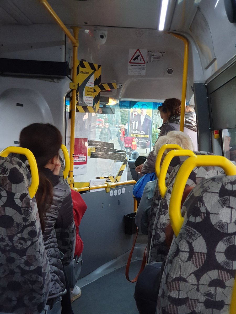 Cien <a href="/ATD_LV/">ATD</a>! Kādēļ Sloka-Rīga maršrutā ir pārvadātājs, pie kura nevar norēķināties ar karti? Kas tā par aizvēsturi? Brīvā brīdī papētīšu vai tas atbilst ar pārvadātāju noslēgtajam līgumam. Aicinu turpmāk karšu norēķinu iespēju iekļaut kā obligātu prasību.