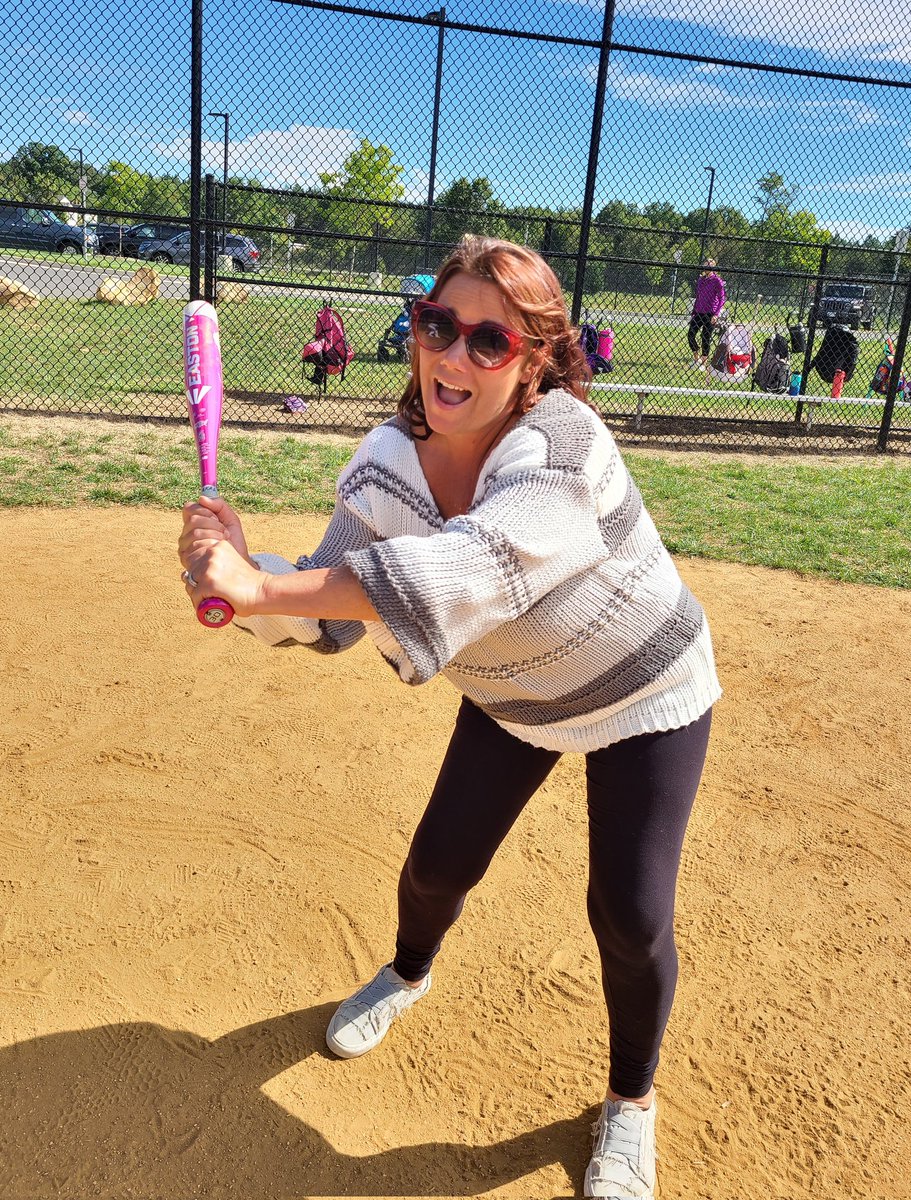 mrsjkakar's tweet photo. Show up at a game on a Saturday morning? Of course! Cheer on both teams during a fierce rival face-off? Why not?! Hit a grand slam during post-game batting practice?? You got it!! Many thanks to @TweetinEagleLR for making these Eagles' days!! #LRElem @LittleRiverLCPS https://t.co/xBUQmke5U9