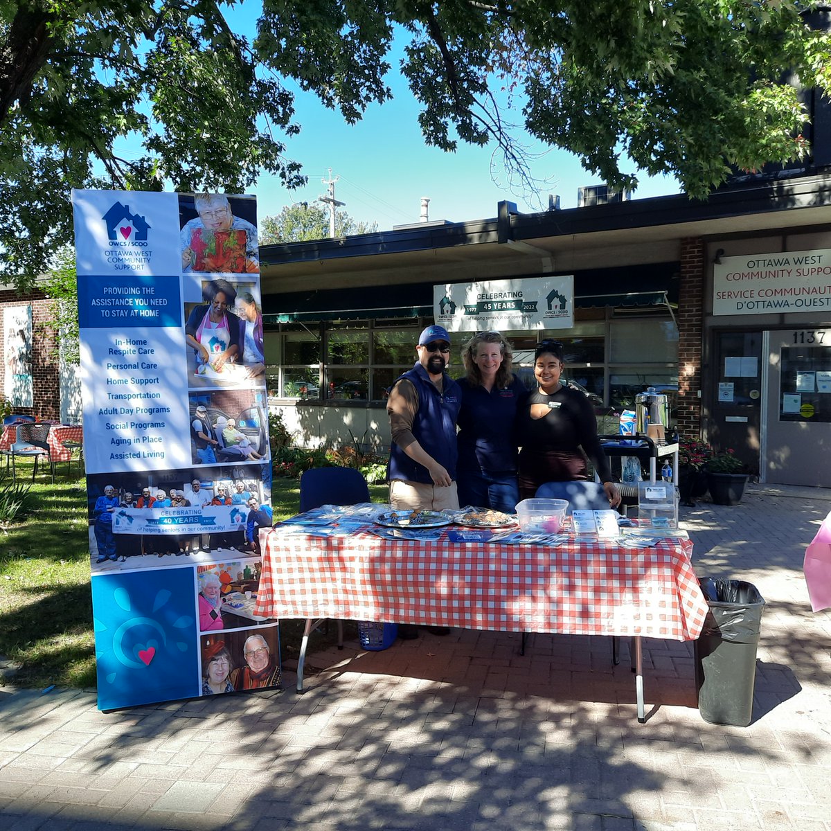 OttawaWestCS's tweet photo. What a beautiful day to be outside at #TasteofWellington! Stop by to meet Rob, Amira and Jennifer and learn more about OWCS! Coffee, Water and Timbits too! #OWCS45 #wellingtonwest #timbits #communitysupportmatters💙 https://t.co/hpbwmqOQKZ