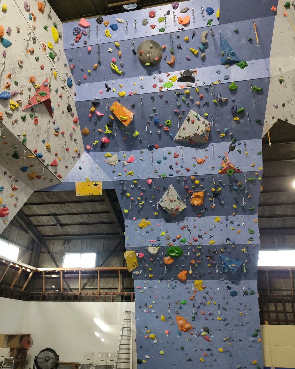 FreeclimberH's tweet photo. 9/7-9、埼玉県深谷市にある【深谷クライミングビレッジ】にてセット。
セッター
@prosetclimbinghold
@aki10ma
@b3kasukabe
@harryclimb
5.10c〜5.13bあたりまで。
需要のある11台までが特に充実しています。

リードトレーニングに是非深谷クライミングビレッジへ。 https://t.co/9Nqf9eEp4h