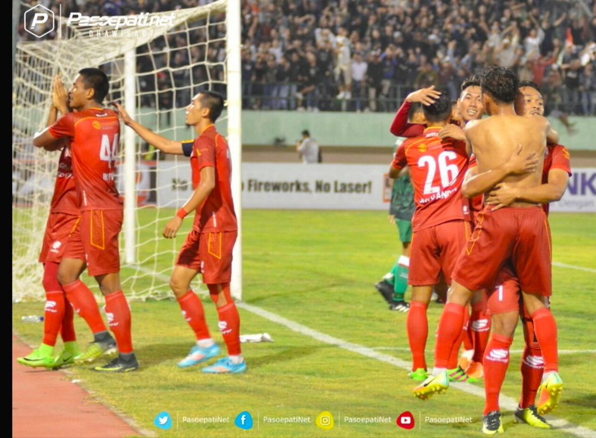 vvbtimes's tweet photo. #PersisHariIni | 24.09.17 | Babak 16 Besar partai 2 | Std. Manahan | Persis 1-0 Pss | Gol: Tri Handoko | https://t.co/sjCc5jtSA6