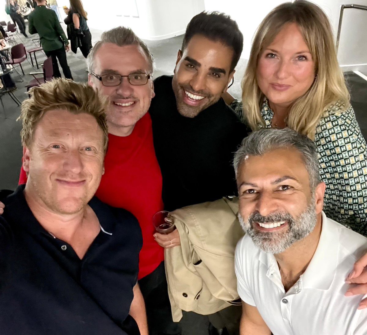 Loved <a href="/HorsePlayLondon/">Horse-Play</a> <a href="/RiversideLondon/">Riverside Studios</a> last night. Massive congrats to <a href="/IanHallard/">Ian Hallard</a> <a href="/beckettdirector/">Andrew Beckett</a> <a href="/JackMapleProds/">Jack Maple</a> <a href="/pearsoncasting/">Pearson Casting CDG CDA CSA 🎭 🩰 🎥</a>. Great to catch up with the lovely <a href="/DrRanj/">Ranj Singh</a> as well. Final chance to see it tonight so don’t miss  out:)