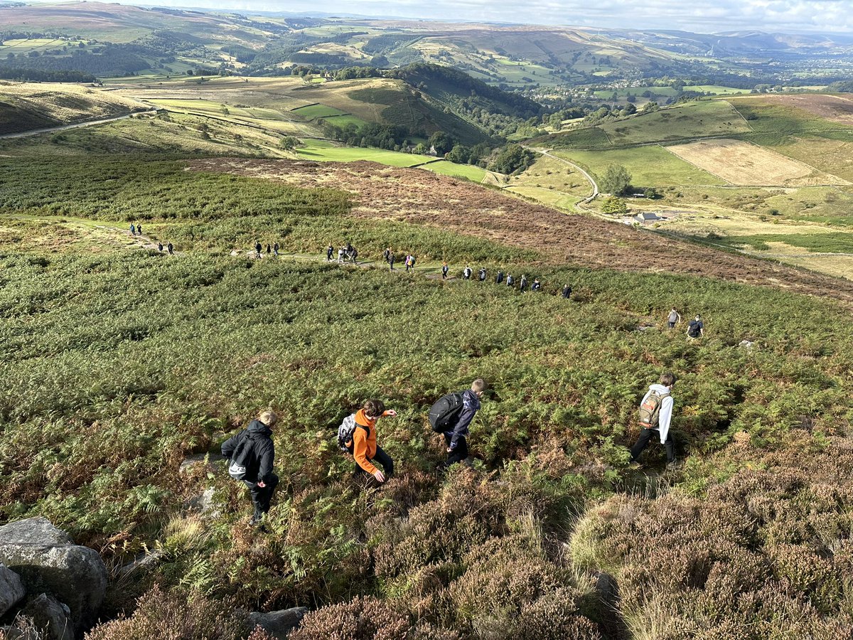 md_whs's tweet photo. So nice to be finally back in the hills again for our DofE taster day! @WalesHigh It was a pleasure to spend the day with such a lovely bunch of students and staff. https://t.co/ynMKwluFHT